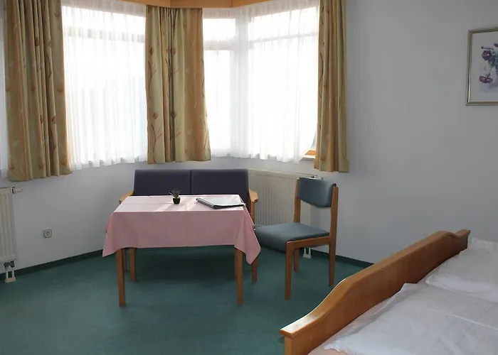 فندق Garni Vogelsang 3*